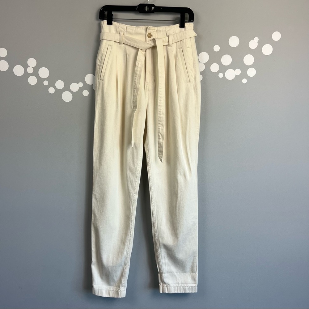 Gap Denim HIgh-Rise Belted Pants Size 4 Short Ivory Pleated Straight Leg